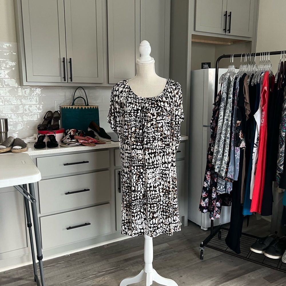 Calvin Klein Modern Print in Black, Brown and White Size 12